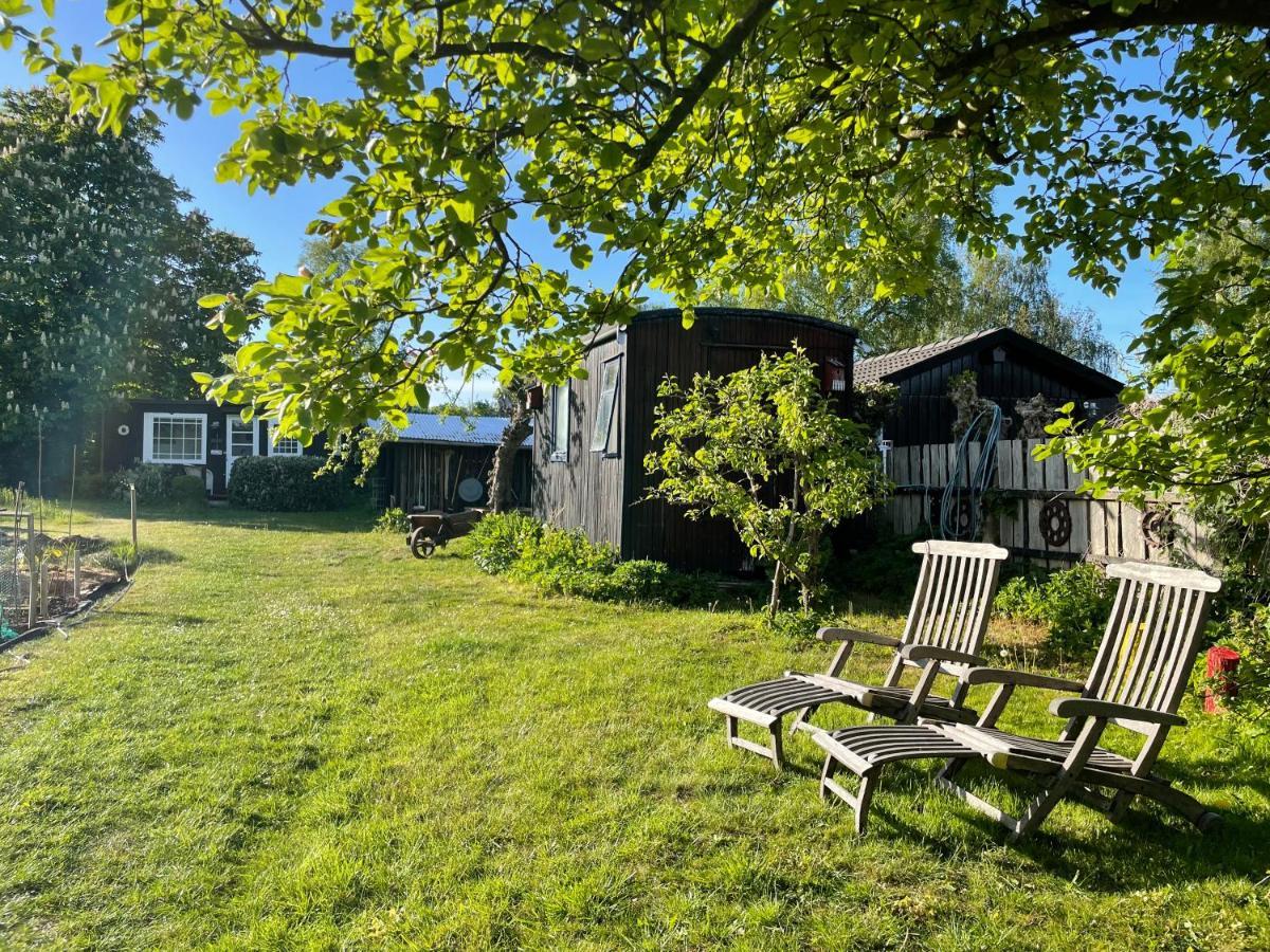 Vaerelser I Historisk Hus Med Sjael Og Atmosfaere Helsinge Exterior photo