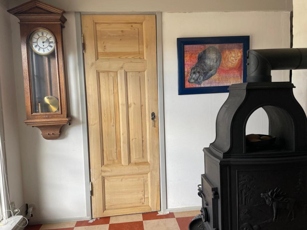 Vaerelser I Historisk Hus Med Sjael Og Atmosfaere Helsinge Exterior photo